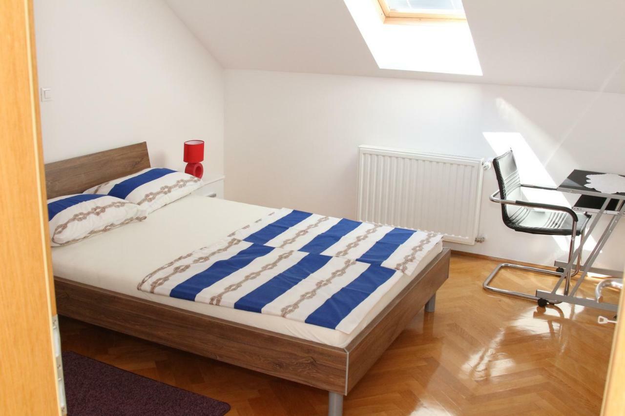 Apartments "Pavic" Near Zagreb Airport Velika Gorica Buitenkant foto
