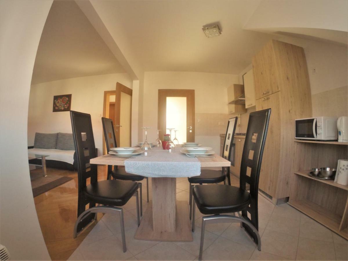 Apartments "Pavic" Near Zagreb Airport Velika Gorica Buitenkant foto