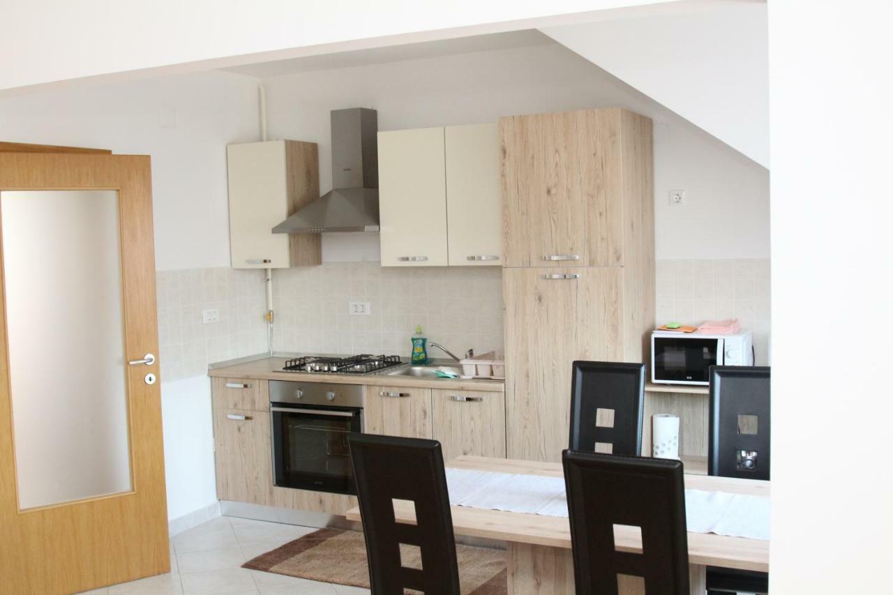 Apartments "Pavic" Near Zagreb Airport Velika Gorica Buitenkant foto